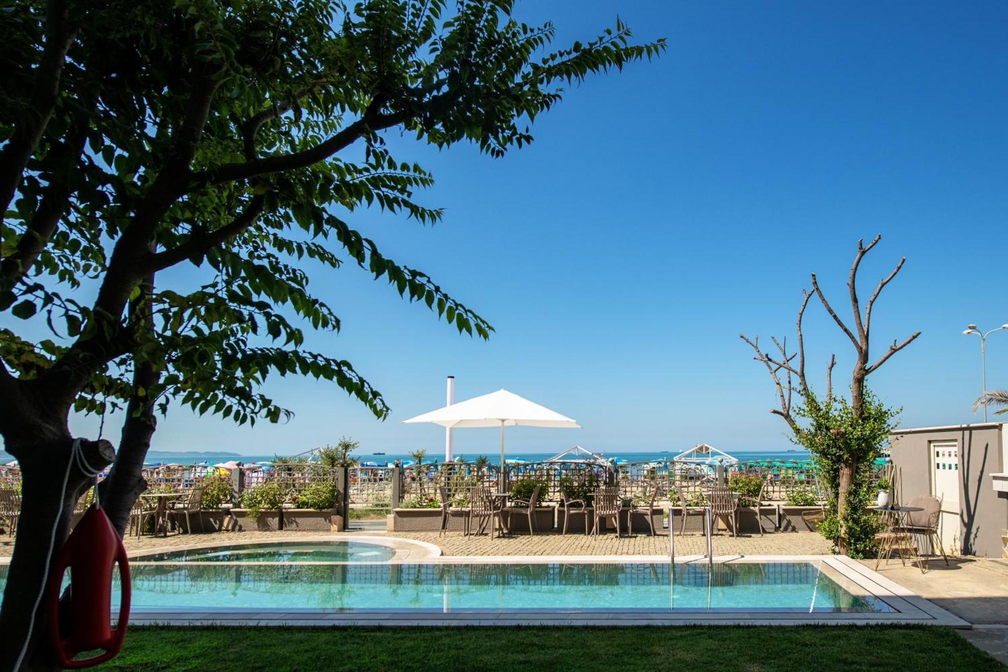Hotel Vila 11 Durres Exterior photo